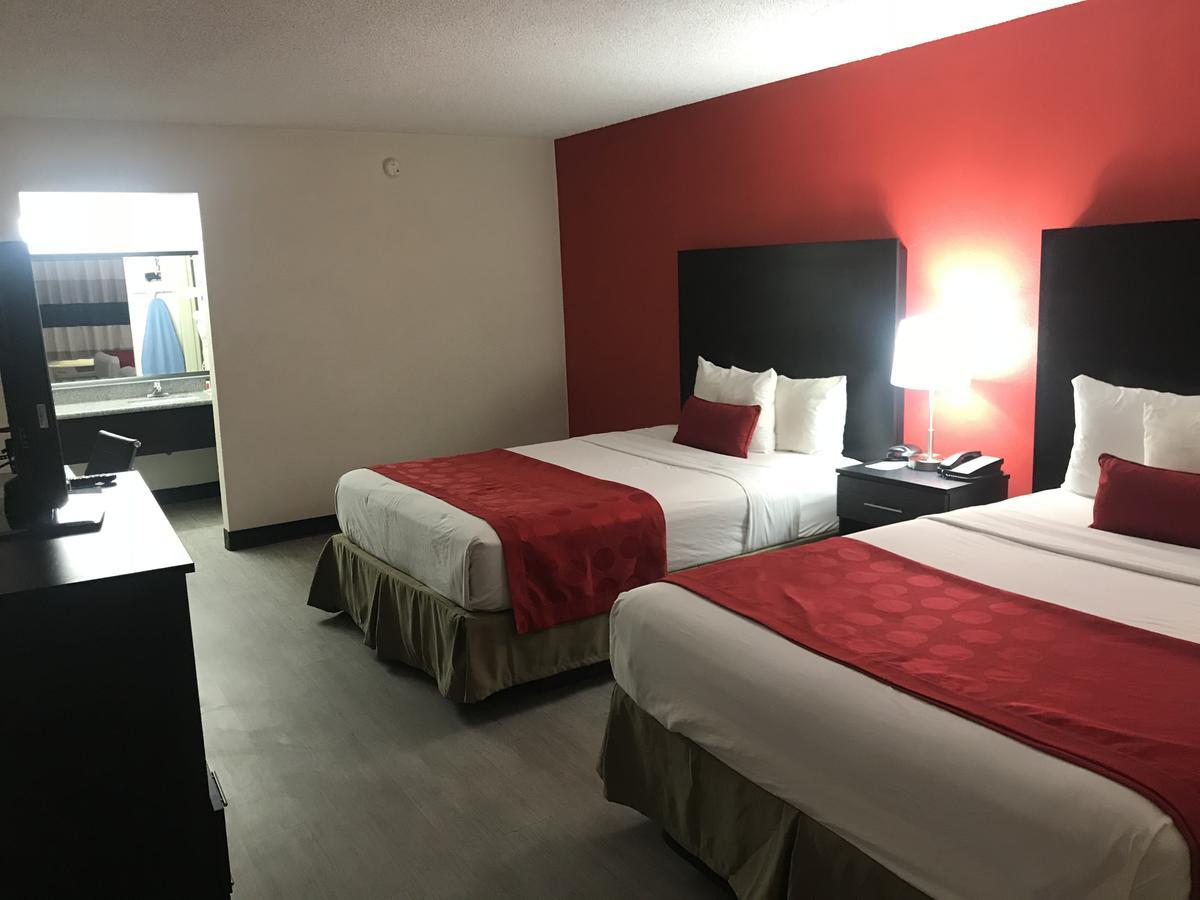 Готель Ramada By Wyndham Mesa Downtown Екстер'єр фото