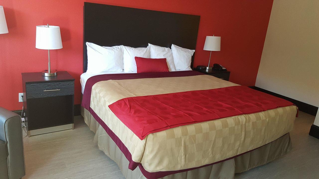 Готель Ramada By Wyndham Mesa Downtown Екстер'єр фото