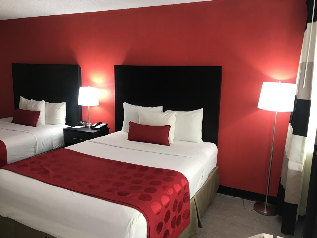 Готель Ramada By Wyndham Mesa Downtown Екстер'єр фото