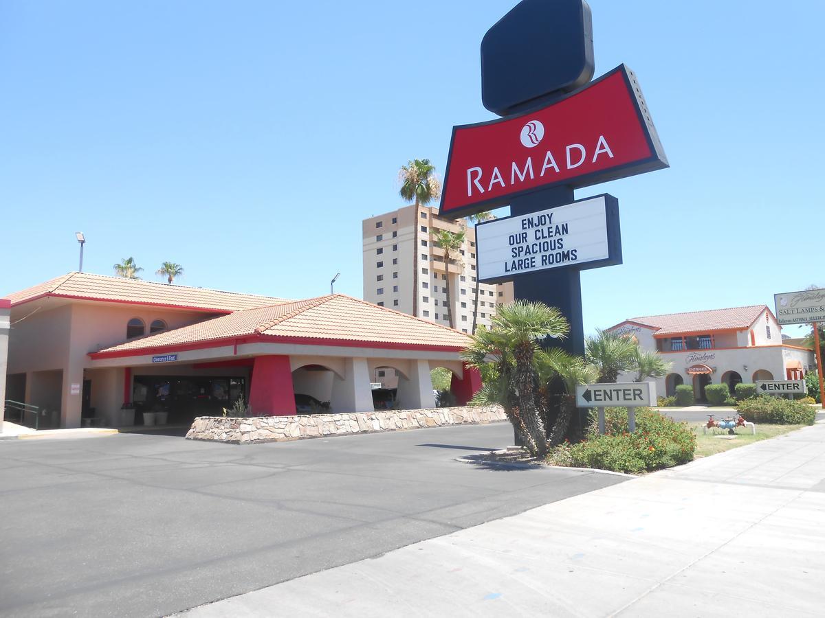 Готель Ramada By Wyndham Mesa Downtown Екстер'єр фото