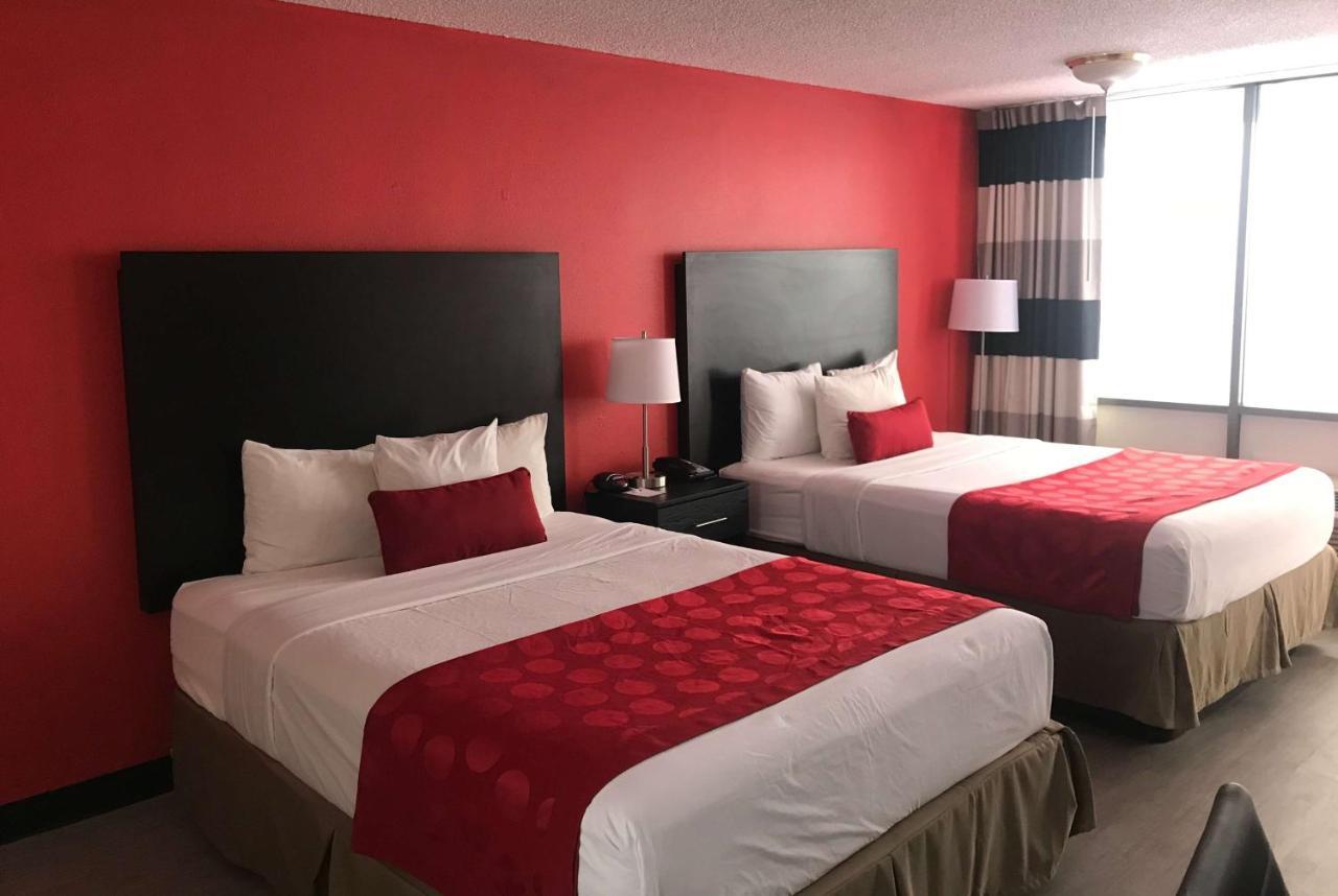 Готель Ramada By Wyndham Mesa Downtown Екстер'єр фото