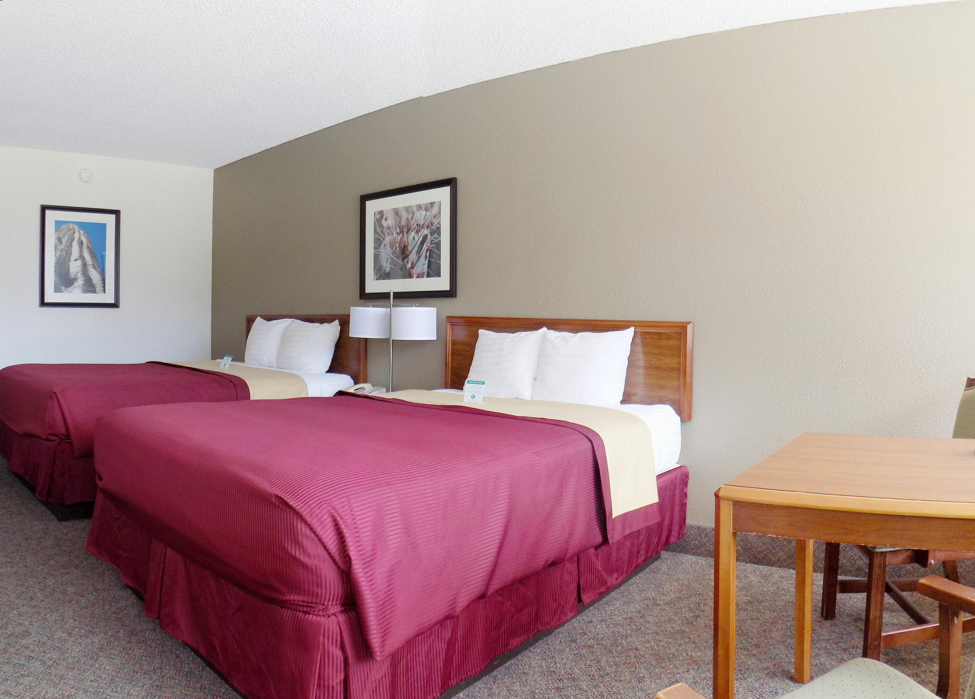 Готель Ramada By Wyndham Mesa Downtown Екстер'єр фото